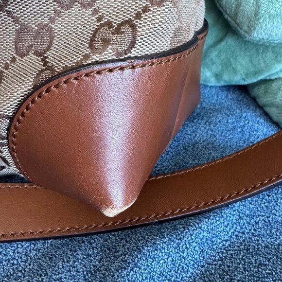 Great GG Canvas Messenger Bag! - Picture 6 of 7